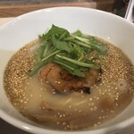 新横浜ラーメン博物館 - カナダ【RYUS NOODLE BAR 】
      『鶏白湯塩ミニラーメン』680円 