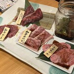 炭火焼肉 MEGUMI - Beef5種盛