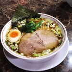 自家製麺 ら～めん かり屋 - 中華そば