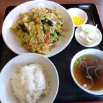 Ramen Ando Chuu Ka Eito - 野菜炒め定食　1000円−50円（半ライス）