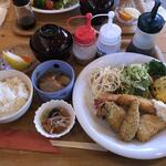 フォワイエ フォルス - 料理写真:Foyer Force（ランチ Mixフライ）