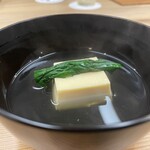 235248720 - ○本州鹿の椀物、鹿出汁とその出汁で作った卵豆腐、韮を添えて