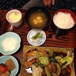 Aji yoshi - ホルモン炒め定食