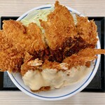 かつや - 海老マヨとチキンカツの合い盛り丼（期間限定）