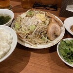 肉野菜炒め ベジ郎 池袋東口店 - 