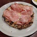 ピッツェリア ファッブリカ 1090 - バラーレ（モルタデッラと水牛モッツァレラチーズのピッツァ）