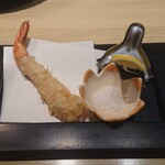 WASHOKU SUSHI いぶき - 海老天、時勢的にしかたないが、大海老？