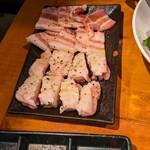 肉小屋 - 