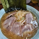 家系ラーメン まこと家 - 