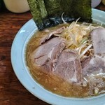 家系ラーメン まこと家 - 