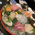 Takaichi - 刺身盛り合わせ(カニ、金目鯛、中トロ、ウニ、あわび、鮑の肝、ブリ、平目、平貝)
                        