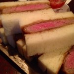 CAVE - 1月に食べカツサンド