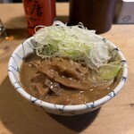 岸田屋 - 牛にこみハーフ、ネギトッピング