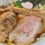 Oozeki Chuukasoba Ten - 鶏チャーシューと低温調理チャーシュー