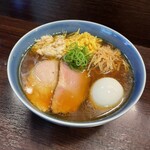 Menya Rurikakesu - 味玉醤油そば(太麺)
