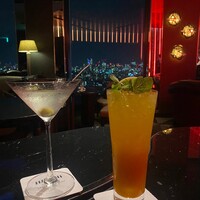 DINING & BAR TABLE 9 TOKYO - 