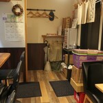 中華そば de 小松 - 店内の様子。