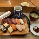 Kubota Sushi - ランチ握り（1100円）