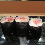 なだ万 - トロタク巻き