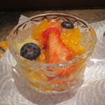 なだ万 - 季節の果物コアントローゼリー