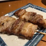 Yakitori Dainingu Itadaki Kokkochan - 豚串（塩）