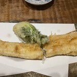 Asakusa Hirayama - 穴子天ぷら＋むかご（食済）と蕾菜が付いてました