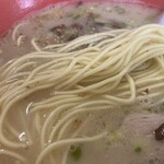 ラーメン永楽 - 中太のカタ麺