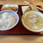 仙台市名坂食堂 - 豚汁　春巻き　白身魚　ライス小