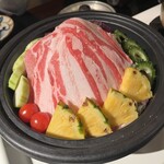 Yambaru - アグー豚と季節野菜のタジン鍋