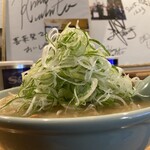 喜来登 - みそラーメン　　ネギ山