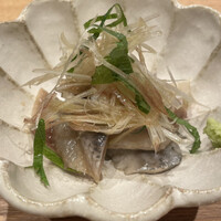 築地青空三代目 丸の内 - ◆銚子の鰯、茗荷、ねぎ、大葉和え〜千葉といえば鰯、脂の乗った鰯と茗荷、大葉が合わないわけがない