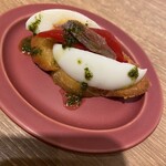 Txiki Plaka - 卵とピキージョ・アンチョビ