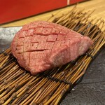 お肉一枚売りの焼肉店 焼肉とどろき - 名物厚切り牛タン①　1,780円
