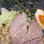 横浜ラーメン 北村家 - チャーシューのセクシーショット❤️