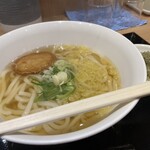 元祖 鹿児島うどん - かけうどん。出汁はフェリーと同じ。麺は硬め。