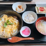 Kitchen HARU - 出汁たっぷり親子丼セット