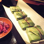 くつろぎ・うま酒 かこいや - 御凌：笹巻き帆立飯