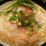 学舎 麺乃家 - 濃厚塩ラーメンアップ