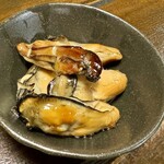 牡蠣小屋 中番屋 - 牡蠣のスモークオイル漬け