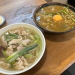 衣笠そば - 鳥なんばそば＋カレー丼（ご飯少なめ）
            800円＋900円