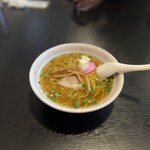 江戸屋 - 中華そば 580円