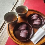 赤福 - いつもより美味しく感じました！　ほうじ茶感動しました！