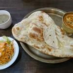 パシュパティ - 料理写真:スシルランチセット 日替わりカレー(キーママサラカレー 激辛)