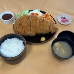 レストラン八白 - カツ定食