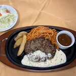 レストラン八白 - チーズハンバーグステーキ