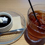 NANAIRO Cafe - ランチのドリンク＆デザート(アイスティー＆コーヒーゼリー)