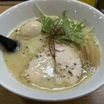 235315299 - 限定 燻し鯛兜鶏塩パイタン