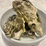 8TH SEA OYSTER Bar - 牡蠣のワイン蒸し