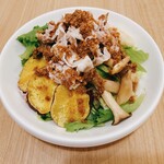 Sorairo Raunji - 豚肉と根菜のサラダ