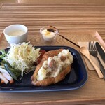 POLESTAR CAFE - 料理写真:ポテサラ　クロワッサンド¥750